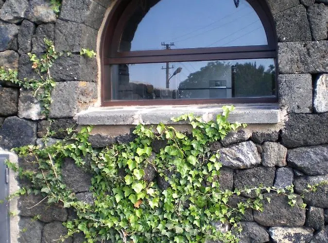 Pantelleriarelax Апартаменты *